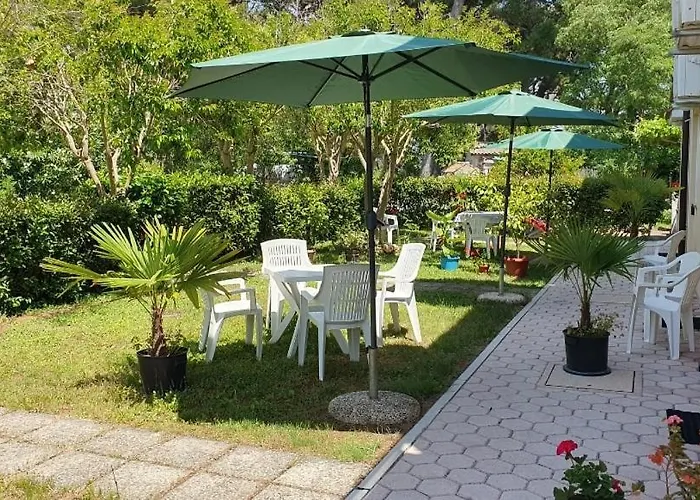 Гостевой дом Garden Chiara Пореч