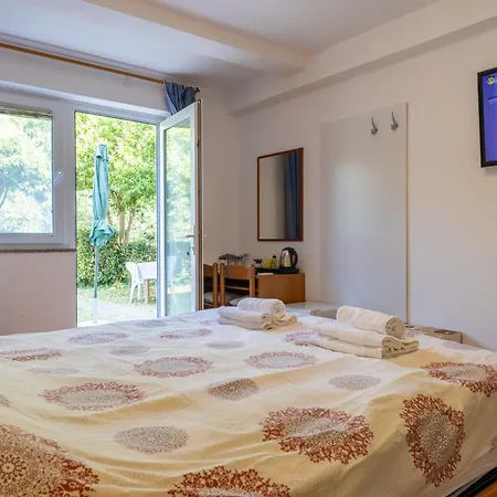 Garden Chiara 3* Πόρετς