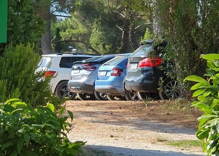 Πανσιόν Garden Chiara